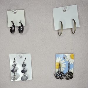 🌟 4 Pairs Of Stylish Earrings🌟